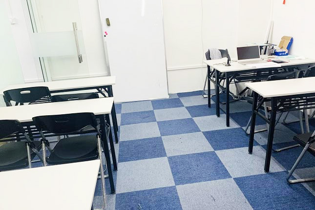 重庆泓翼人力资源服务_教室环境