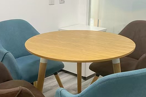 上海领优教育洽谈环境