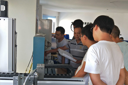 郑州正控教育_教学环境