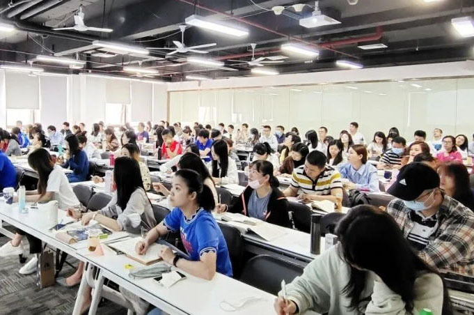 学员上课场景1