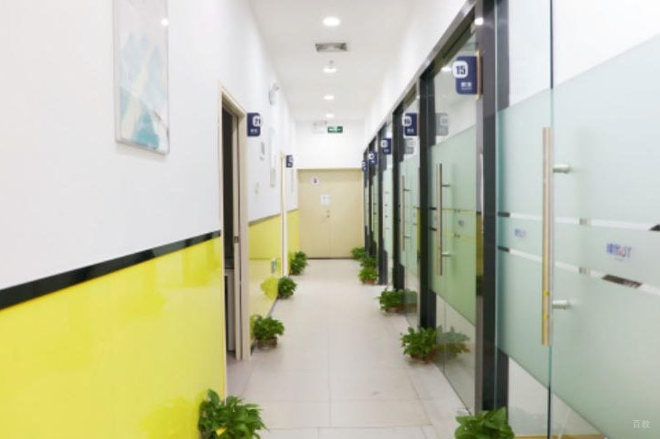 深圳精优个性化_机构走廊环境
