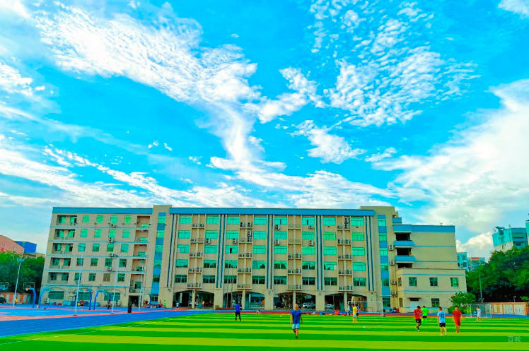 学校操场环境