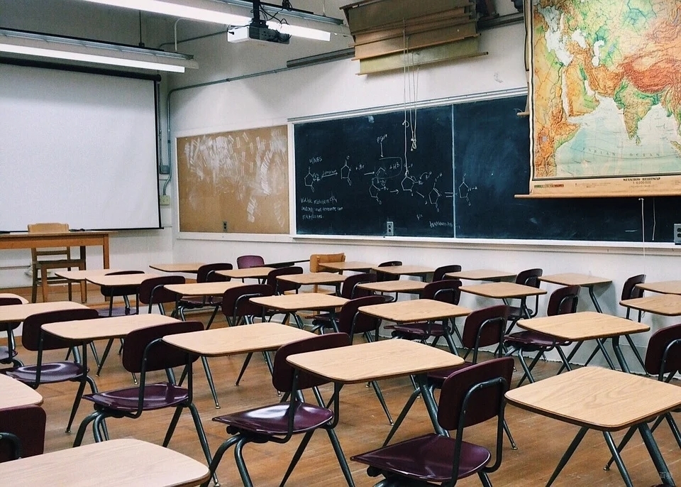 北京101高考复读学校_校区教室环境