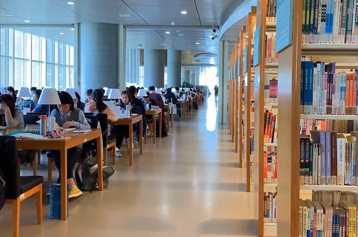 图书馆环境