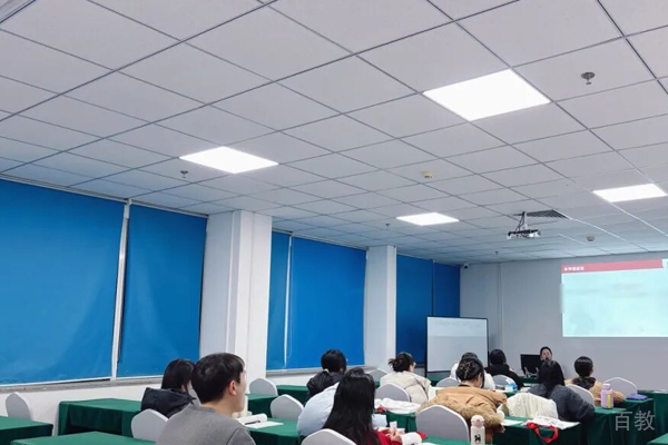 校区学员上课场景展示