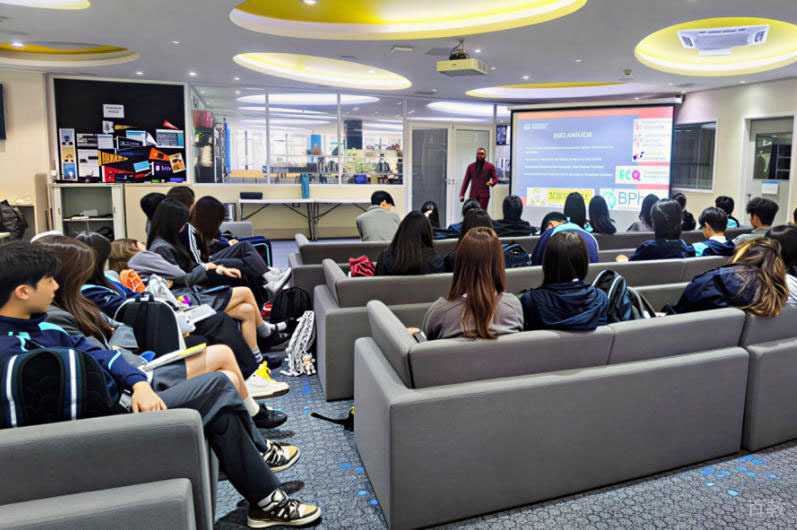 广州闻雅德国际教育_学员上课场景