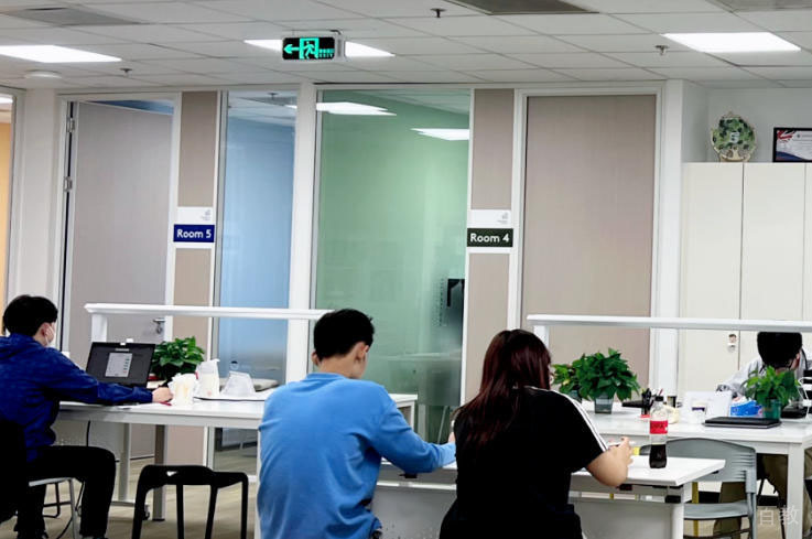 广州闻雅德国际教育_学员自习场景