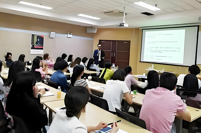 学员课堂环境图片
