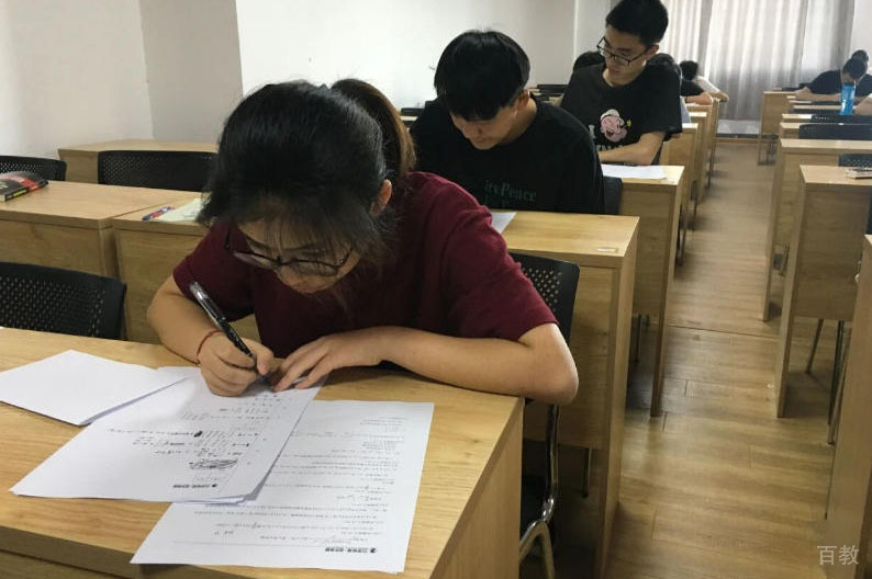 学生自习环境