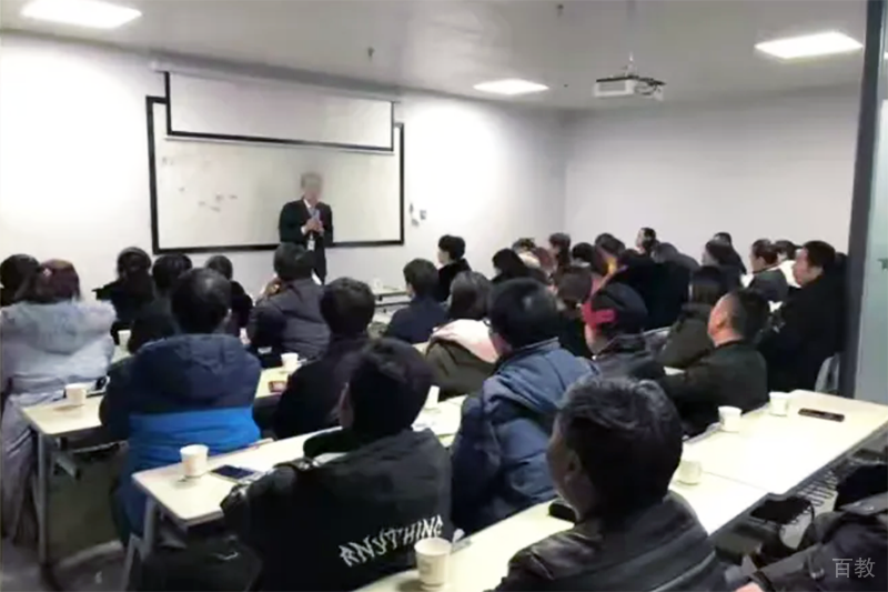 上海新梦想教育_教室环境图片