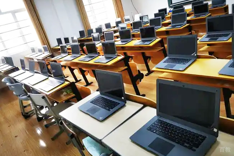 上海市计算机信息进修学院_教室环境相册