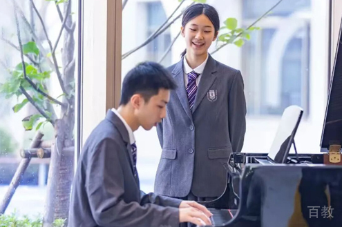 上海民办圣华紫竹双语学校_钢琴练习环境