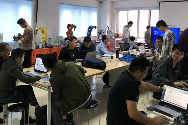 校区学员上课场景展示