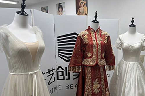 北京荟艺创美美妆学院_学校教学服饰