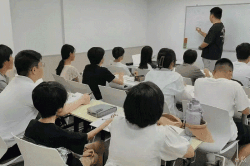 临沂锐满分教育_课堂照片4