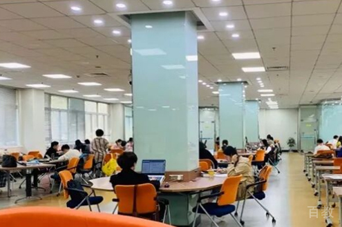 图书馆内部环境