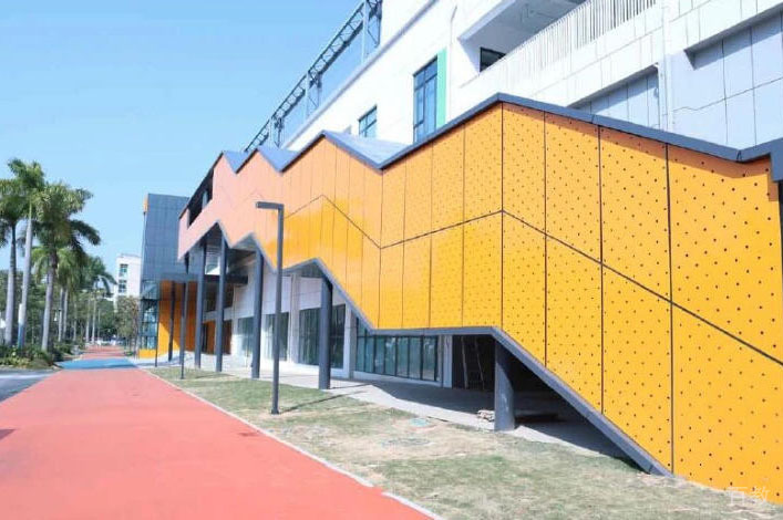 北京女王学院_学校环境2