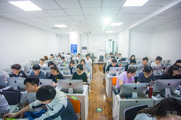 校区学员上课场景展示