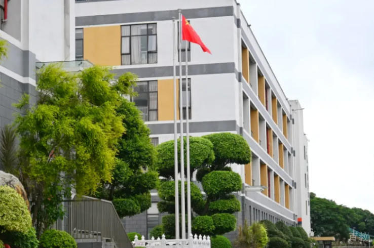 北京橘郡国际教育_学校广场环境