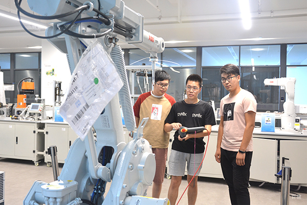 合肥指南车工程学院_校区上课场景展示