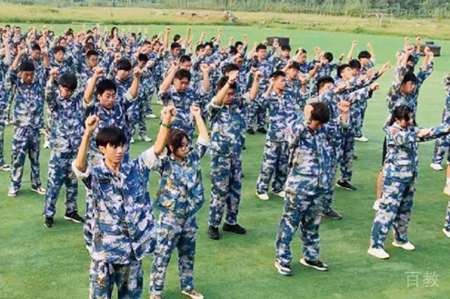 上海上城融高学校_军训环境