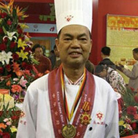 黄振华
