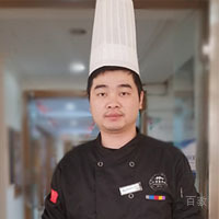 王俊