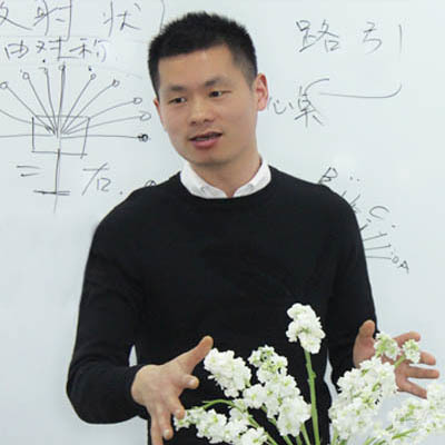 武汉卓兰花艺特约主讲老师侯江平