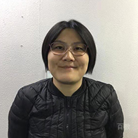 张芸