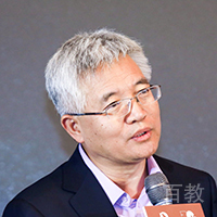 张维迎