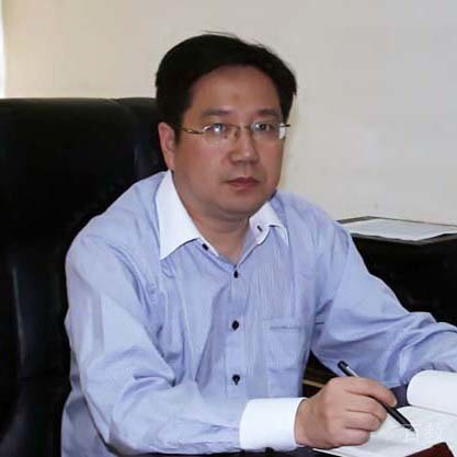 特约主讲老师钟伟
