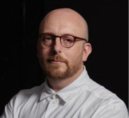 武汉英国创意艺术大学特约主讲老师Jamie Dobson