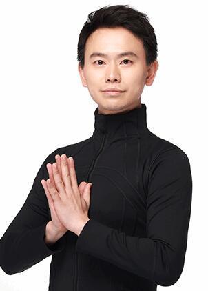 特约主讲老师余飞