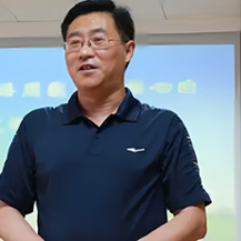 上海启迪外国语学校特约主讲老师 杨献荣