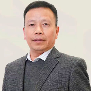 深圳華朗學(xué)校復(fù)讀部特約主講老師馮又兵