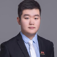 青岛杜威实验学校国际部特邀主讲老师Versace Fan老师