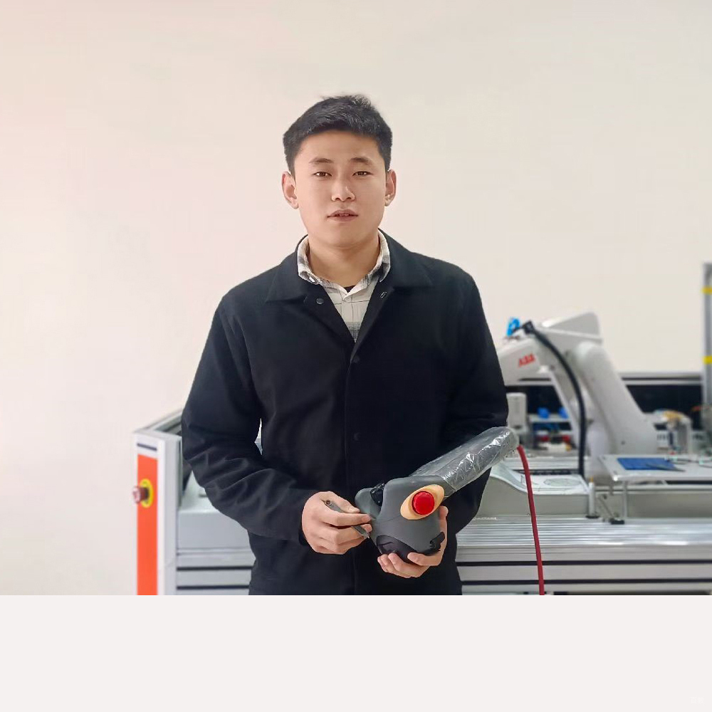 特约主讲老师董老师