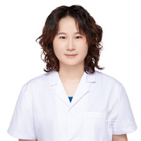 成都弘德中医学堂特约主讲老师曾冬华