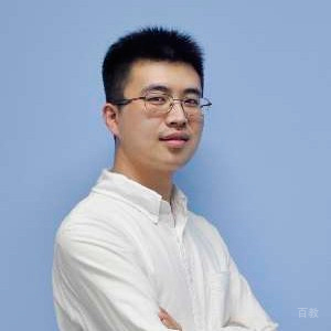 李力