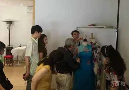 北京时代霓裳服装学校