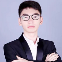 李伟