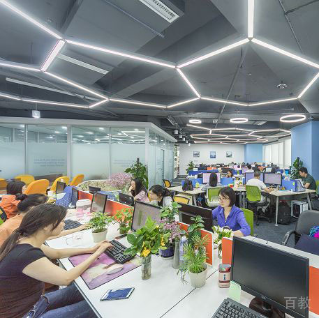 重庆UKEC英国教育中心拥有一支留学经验丰富的专业团队