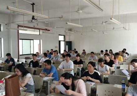 福州百闽教育上课场景