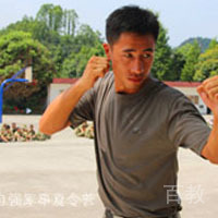 彭教官