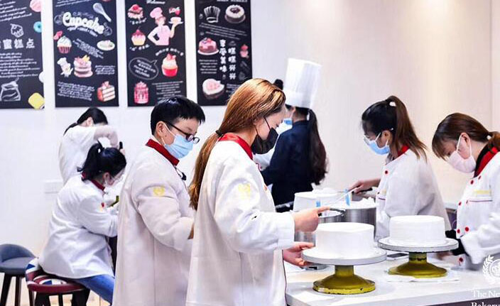 上海新皇家国际烘焙学校课堂学习气氛