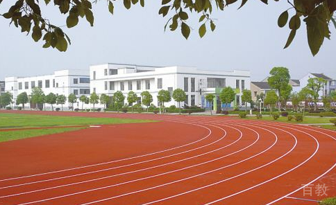 上海学诚国际教育操场环境