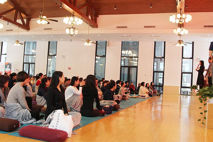 重庆邱源瑜伽的瑜伽教练认证课堂