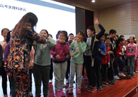 郑州圣三一外语课堂活动