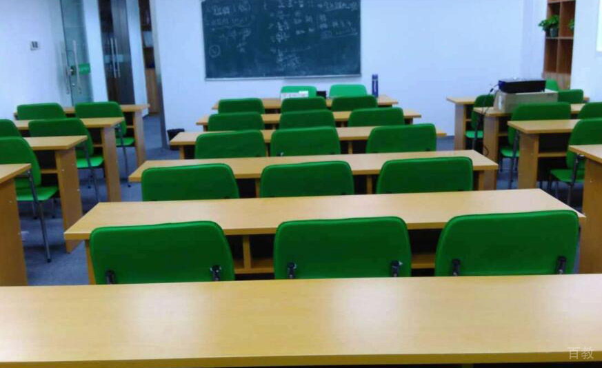 长沙育德会计教室环境