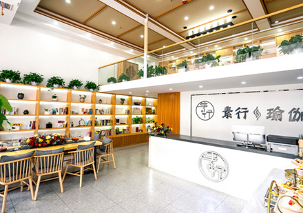 郑州邱源瑜伽理疗学院校区大厅环境